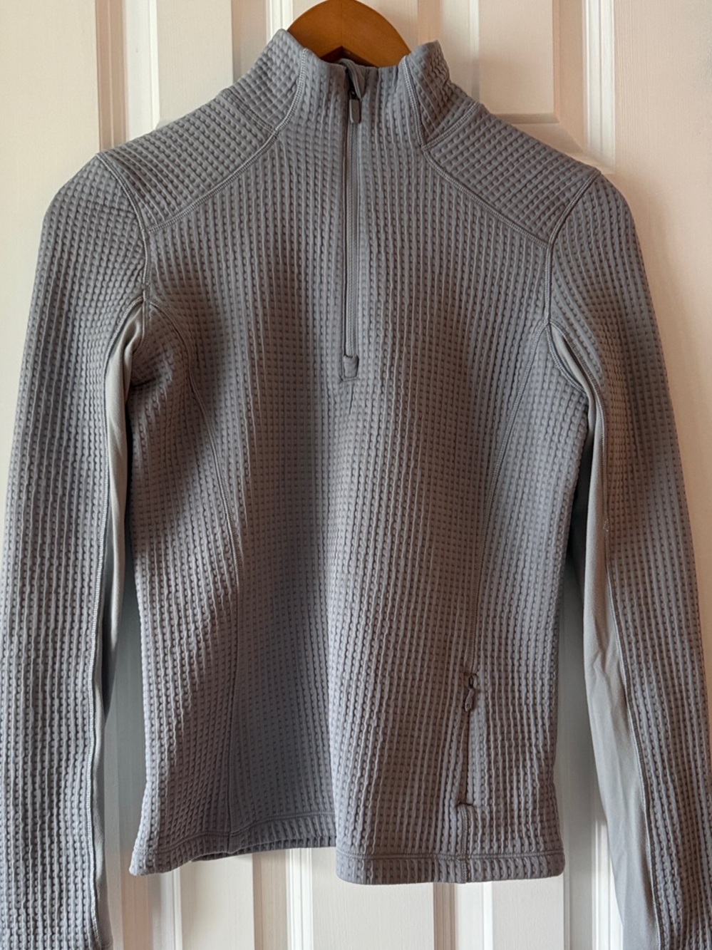 lululemon Gray Waffle Half-Zip Pullover size 2 EUC (P1)